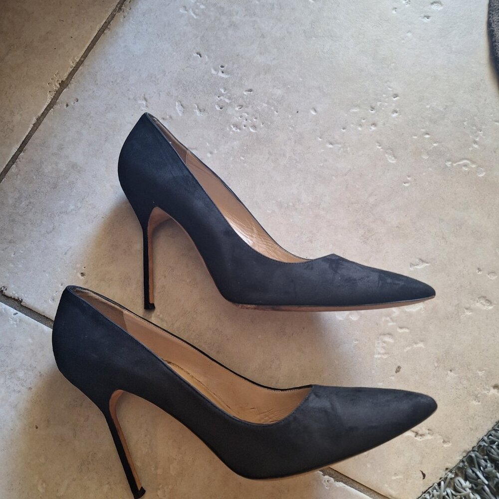 Manolo Blahnik - Picture 3 of 5